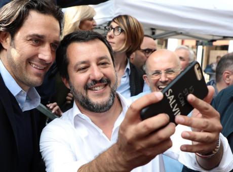 Salvini, comizio in Piazza Duomo: 'Sul Milan...' VIDEO