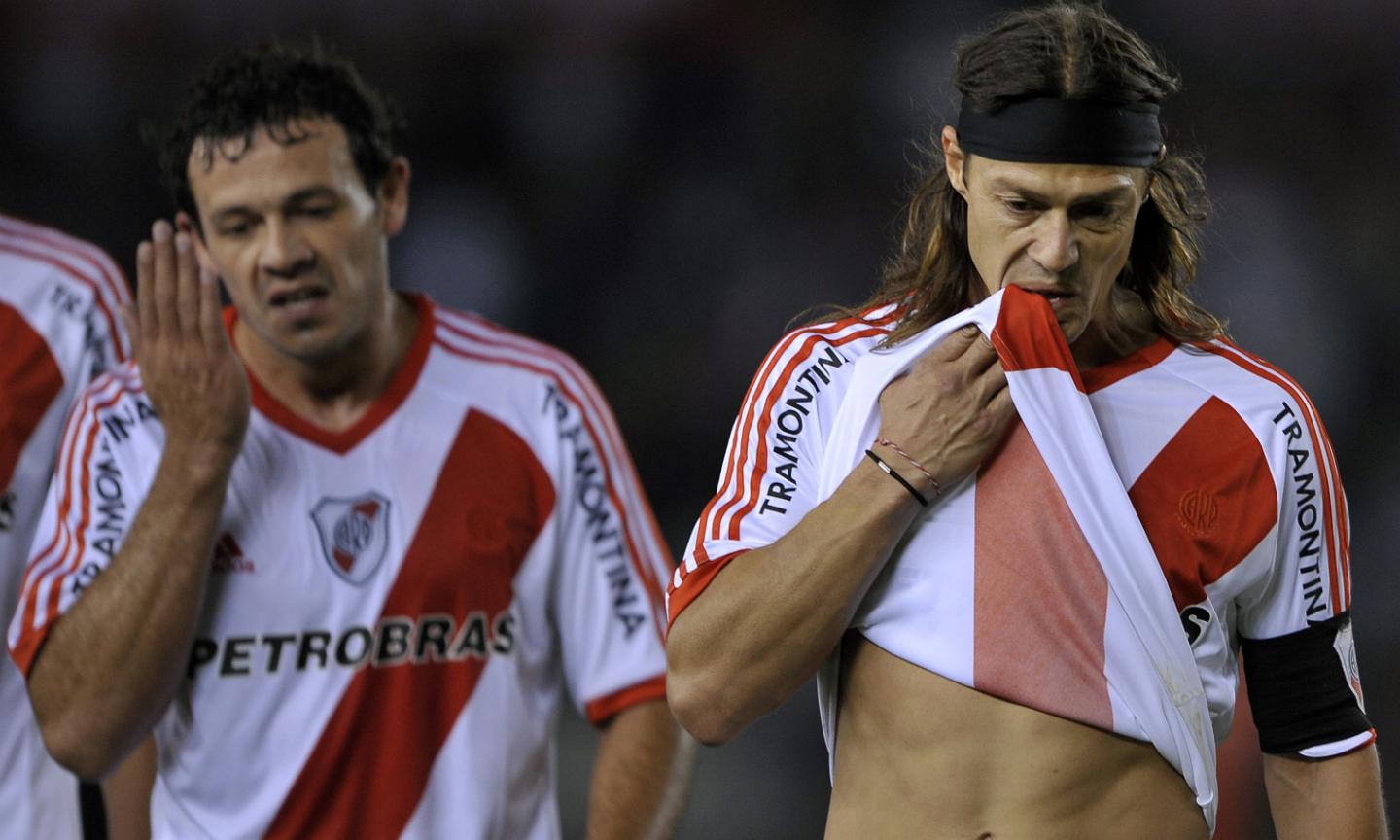 Almeyda: la depressione e l'alcol, il dramma del River in B e la richiesta di Maradona a Dio 