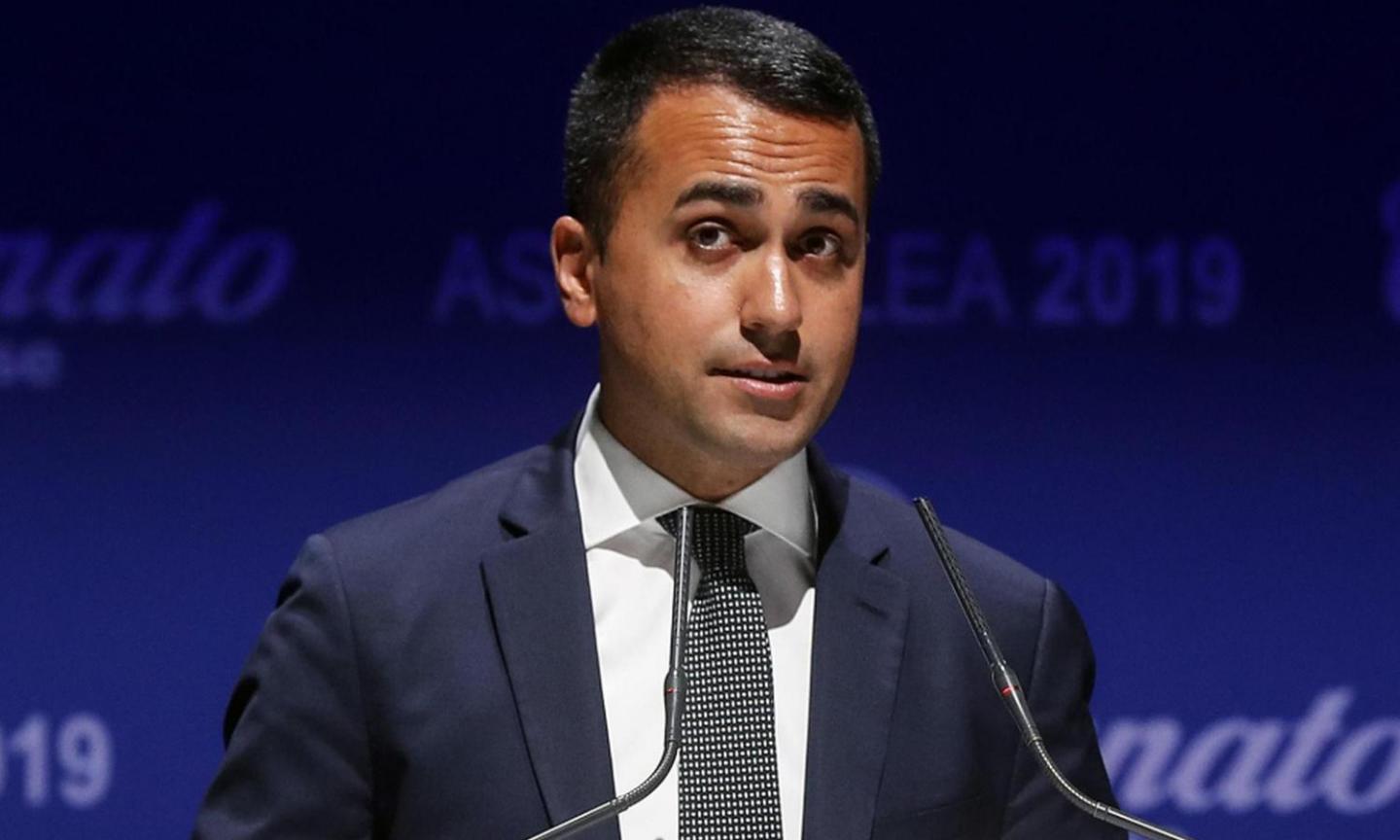 Di Maio: 'Sto con Spadafora, il calcio si fermi'