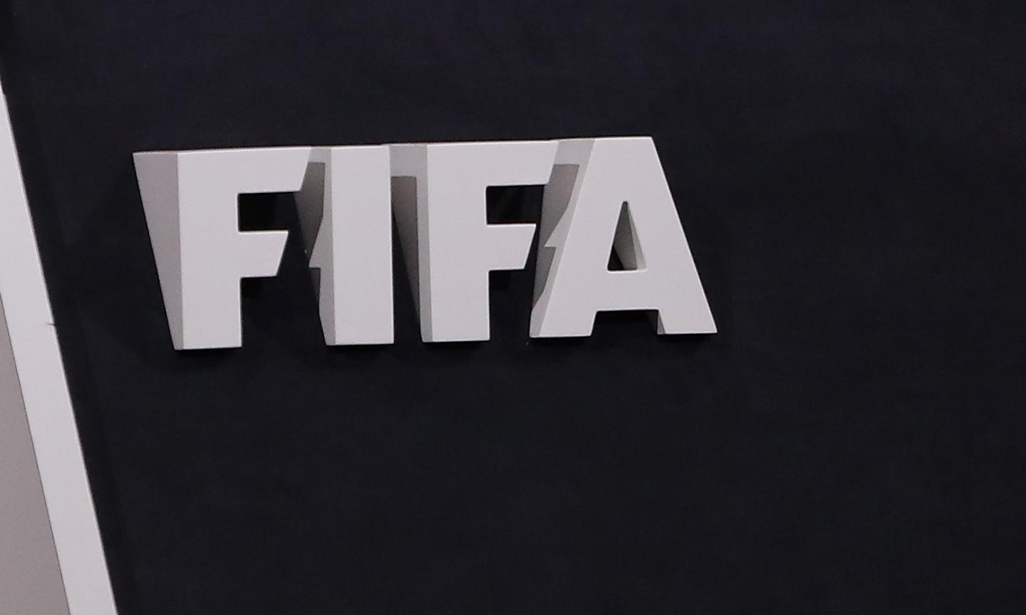 La FIFA: 'Proporremo i 5 cambi all'IFAB. Ci preoccupa la frequenza delle partite al rientro'