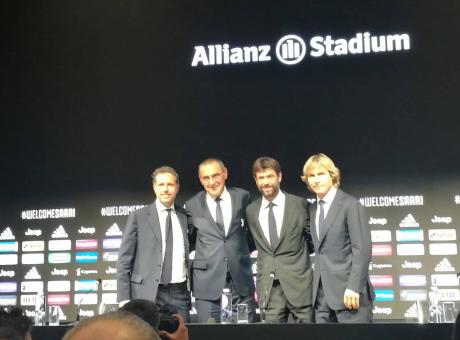Sarri-Juve, grande gelo: il tecnico accolto dall'indifferenza dei tifosi