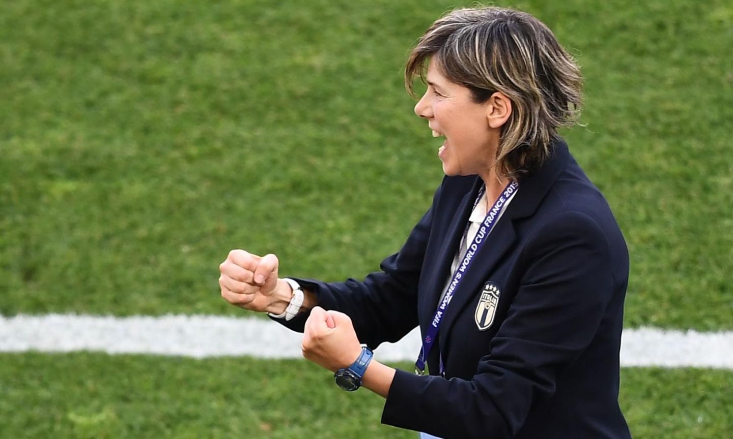 Supercoppa a un arbitro donna, Bertolini: 'Notizia meravigliosa, si stanno abbattendo molti muri'