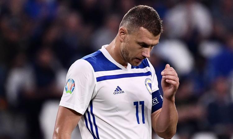 Inter, Dzeko sostituito in nazionale dopo uno scontro di gioco: le sue condizioni fisiche...