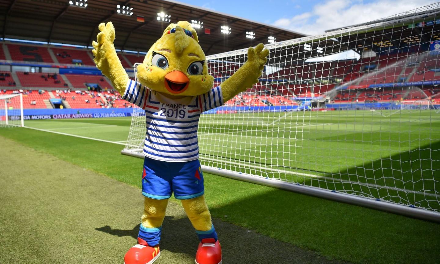 Mondiale femminile: rubata la mascotte Ettie!