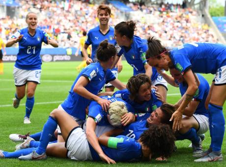 L'Ital-donne vola: anche questo è calcio, finalmente se ne accorgono tutti