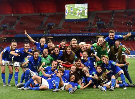 Alla faccia dei misogini: l'Italia femminile ci riporta agli ottavi di un Mondiale