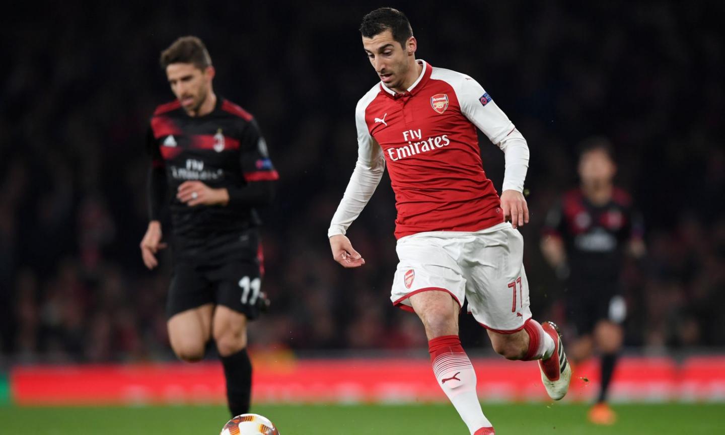 Arsenal, Mkhitaryan si sposa a Venezia e canta 'Volare' con Al Bano VIDEO