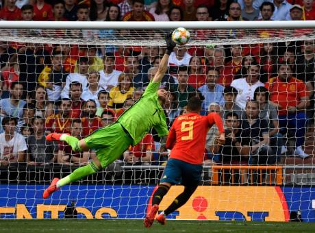 Roma su Lopes e Lopez: super Olsen con la Svezia, lo vogliono in Premier