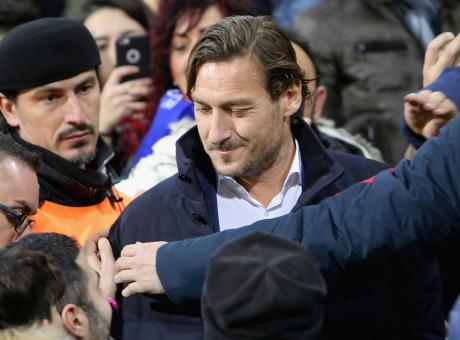 Roma, Totti vola ad Ibiza