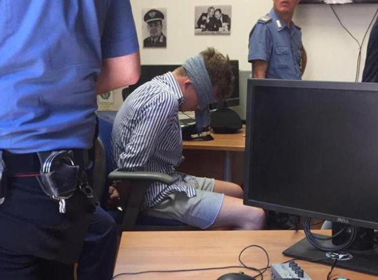 La foto del presunto omicida del carabiniere potrebbe invalidare l'interrogatorio 