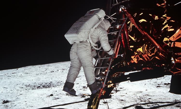 La Luna di Ormezzano: 'Io c'ero, vi racconto tutto: gli astronauti, i giornalisti, le donne e lo sport'