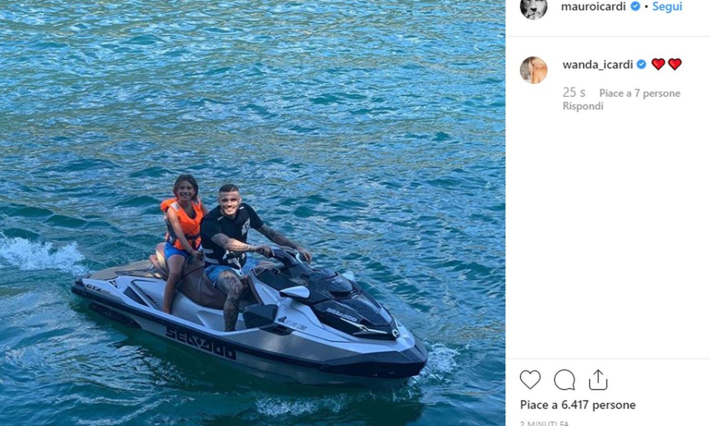 L'Inter vola in Asia, Icardi si diverte in moto d'acqua FOTO