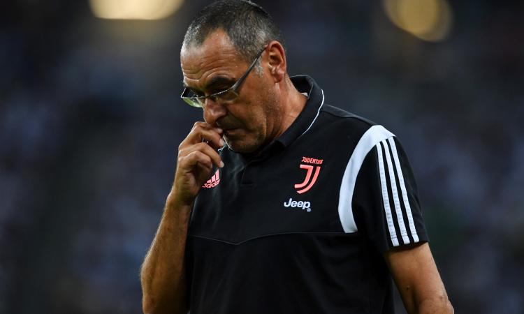 Messaggi da Napoli per Sarri dopo l'eliminazione in Champions: ecco come ha reagito l'allenatore