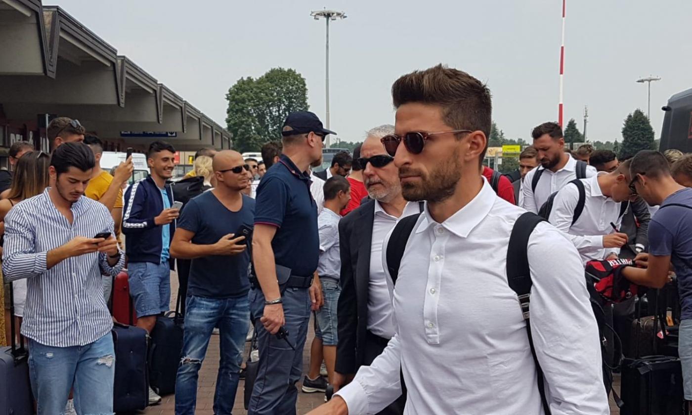 Milan, le prove di formazione per il Cesena: Borini mezzala, c'è Castillejo