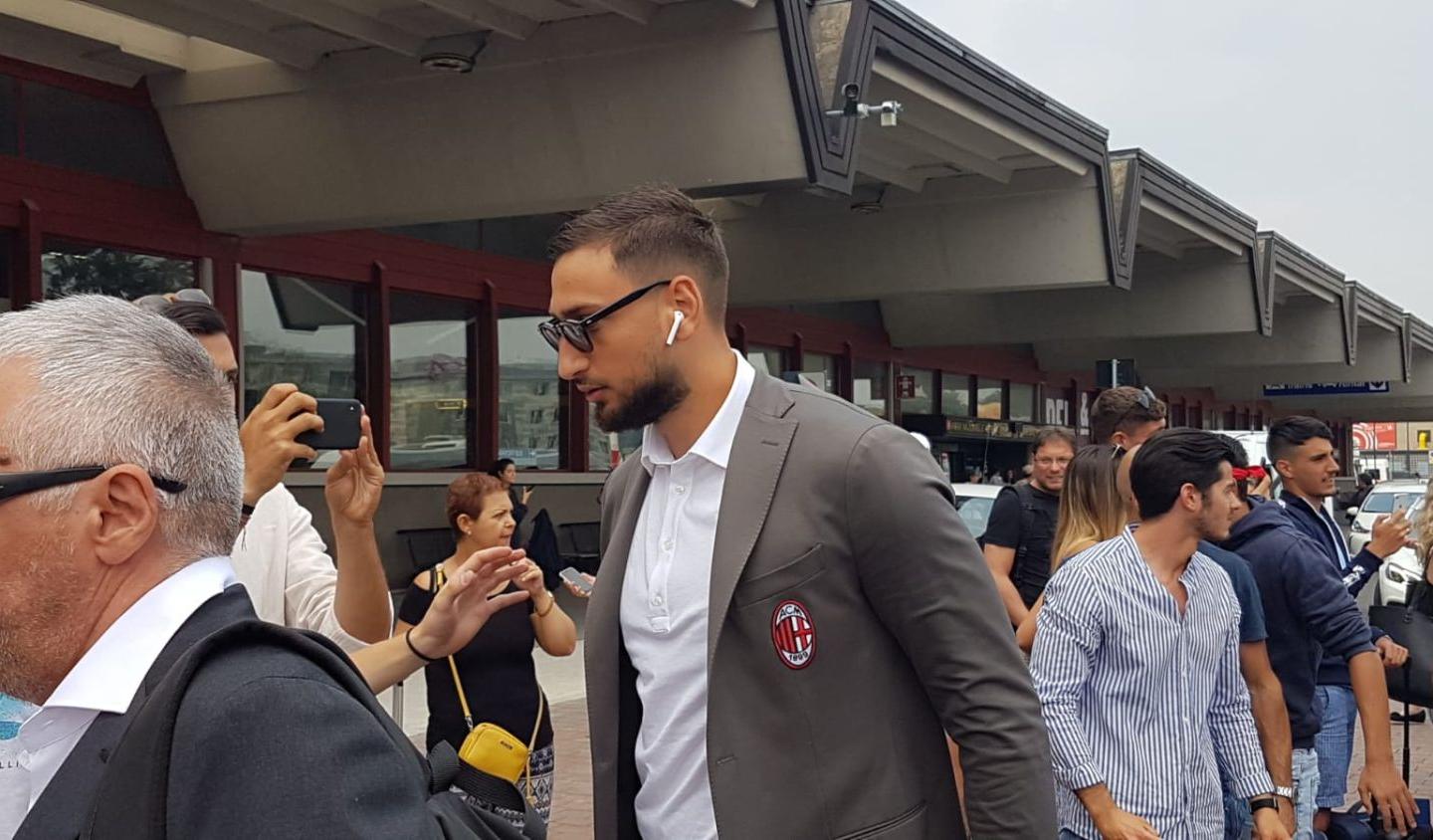 Donnarumma ricorda: 'Ho detto a mio padre che doveva fare di tutto per portarmi al Milan'