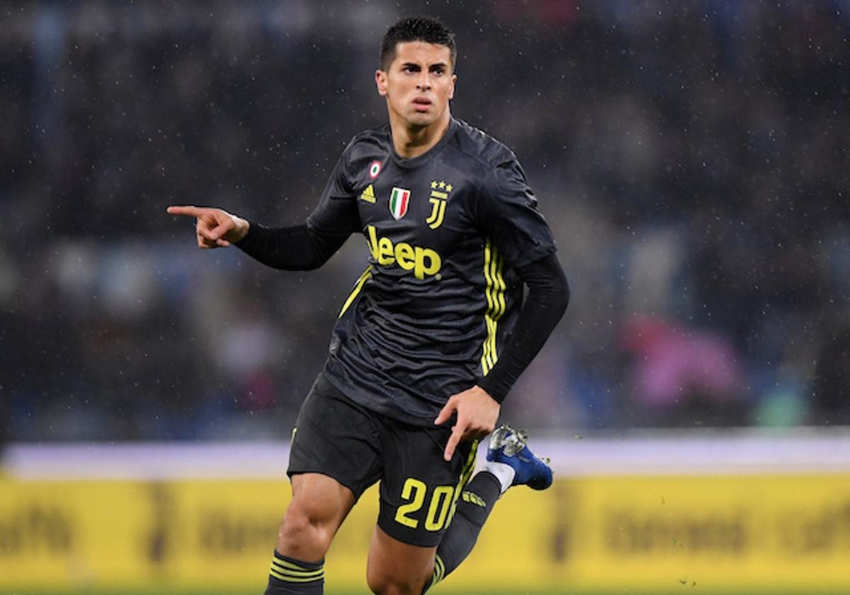 Cancelo set to join Manchester City: report