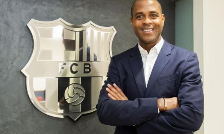 Barcellona, UFFICIALE: torna Kluivert
