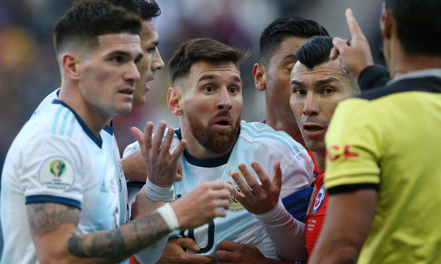 Messi: tre mesi di squalifica per le accuse di corruzione in Copa America