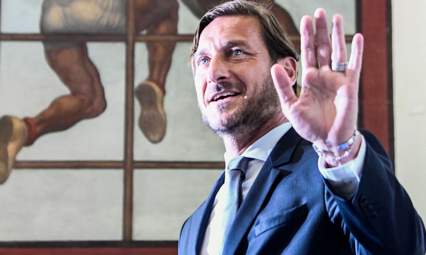 Sampdoria president offers job to Roma legend Francesco Totti