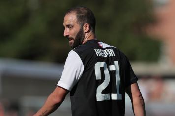 higuain jersey number