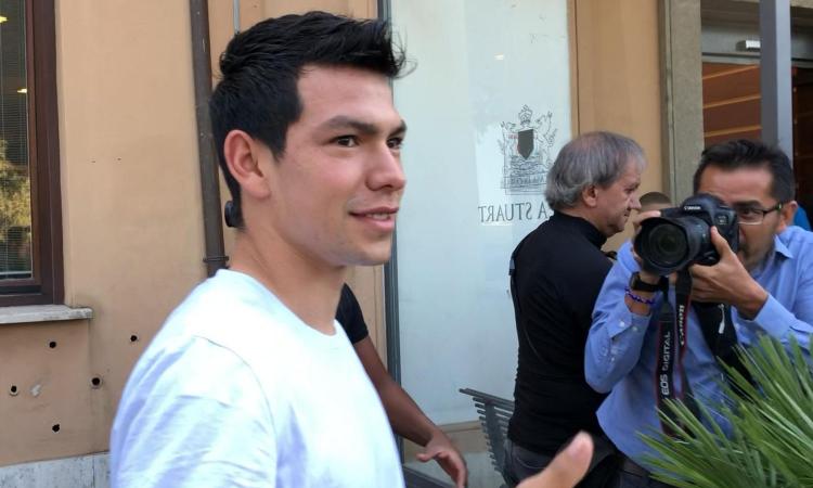 Napoli, primo giorno azzurro per Lozano: visite concluse, ora la firma