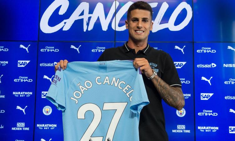 Manchester City, Guardiola: 'Cancelo? Alla Juve c'è la mentalità vincente'