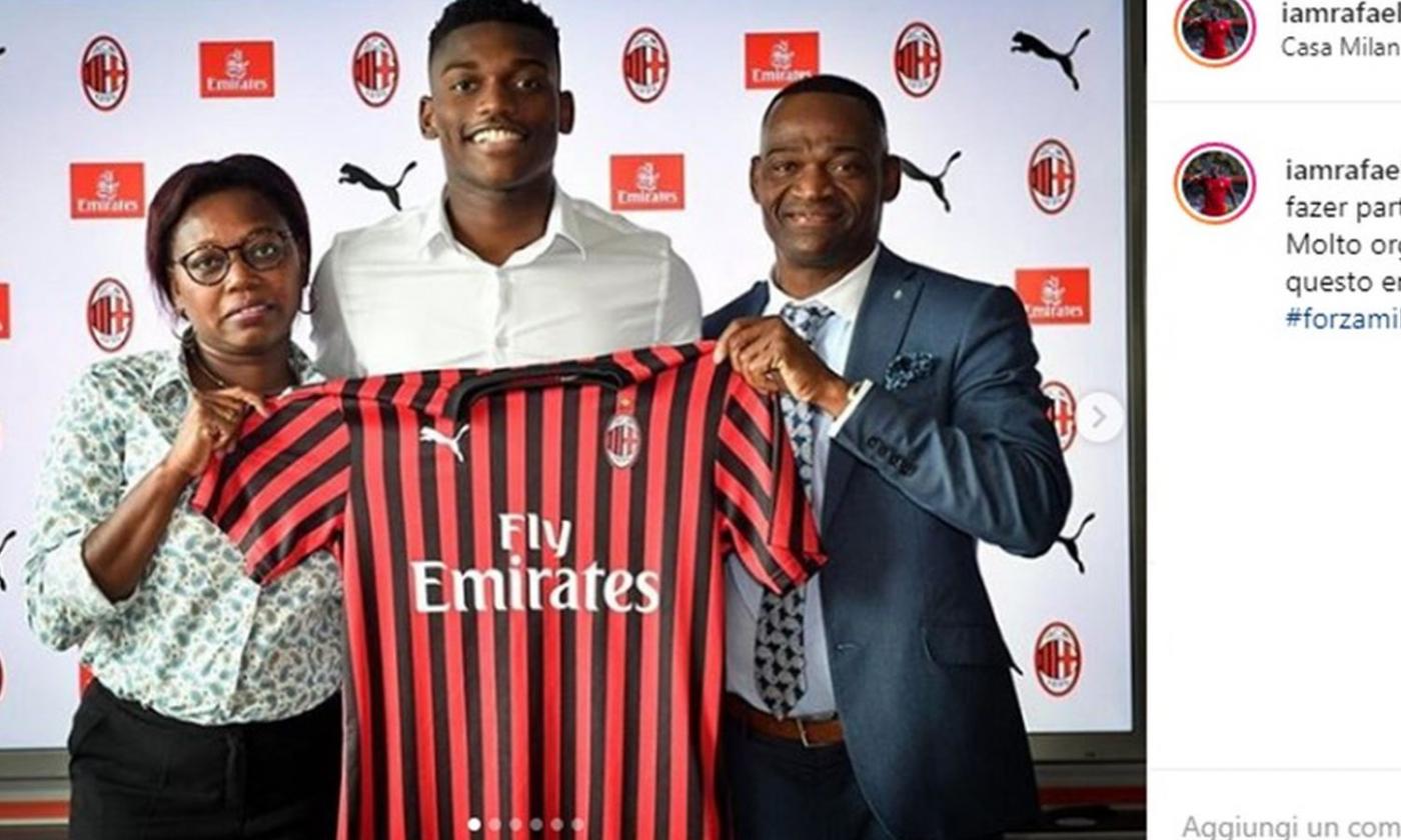 Milan, ecco Leao: 'Orgoglioso di far parte di questo enorme club'