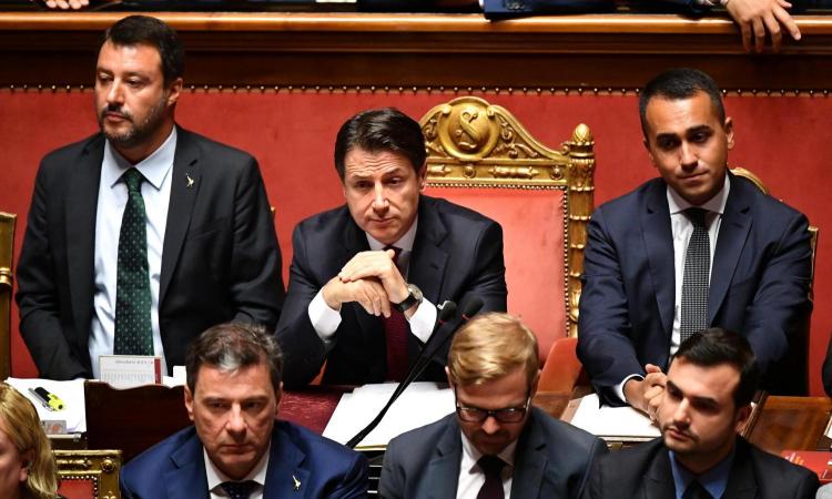 Il premier Conte al Senato: 'L'azione di governo si arresta qui, Salvini è un irresponsabile, mi dimetto'