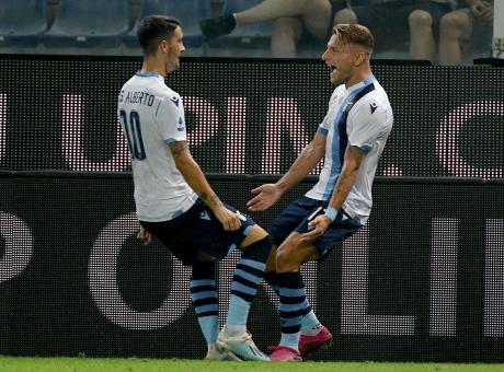 Arriva il derby, i bookmaker scelgono la Lazio: con la Roma quasi un punto di differenza