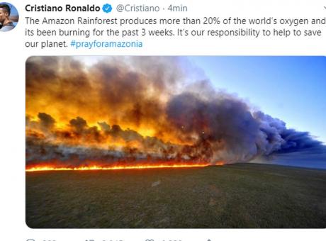 Foresta amazzonica in fiamme, il messaggio di Ronaldo