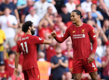 Premier League: 3-1 all'Arsenal con super Salah, Liverpool solo in vetta