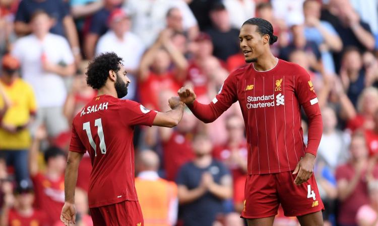 Premier League: 3-1 all'Arsenal con super Salah, Liverpool solo in vetta