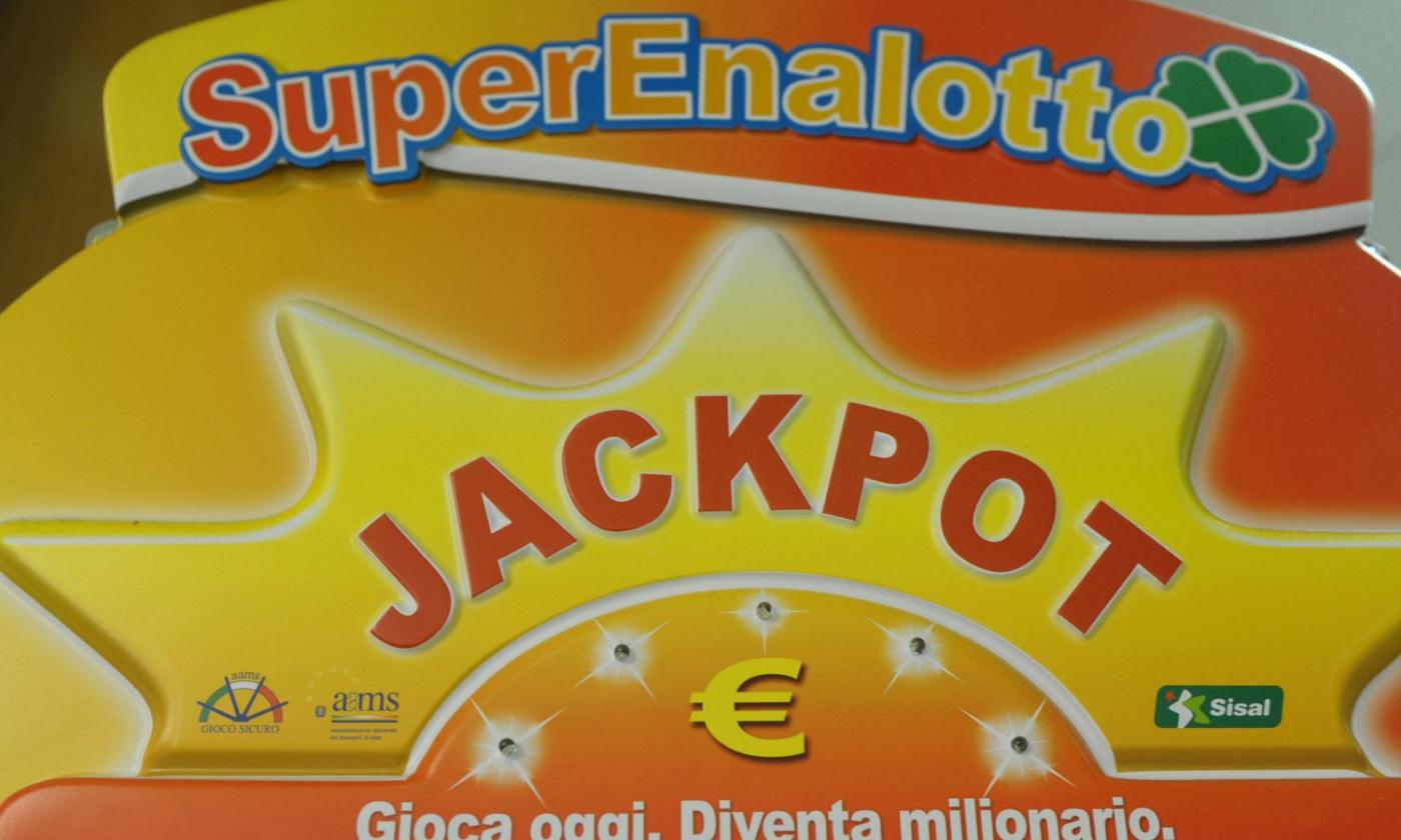 SuperEnalotto da record: a Lodi vinti 209 milioni con 2 euro giocati!