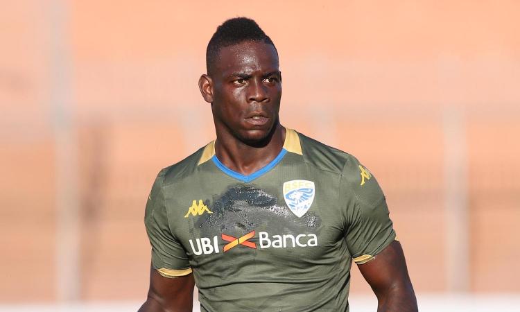 Brescia, Balotelli non potrà guidare in Svizzera per tre mesi