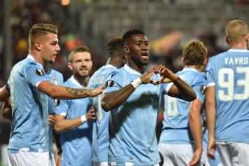 Bastos cuore esultanza Lazio