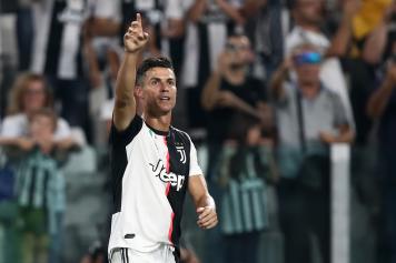 Cristiano Ronaldo indica Juve