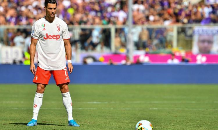 Cristiano Ronaldo parla dell'accusa di stupro, poi del padre e scoppia in lacrime VIDEO