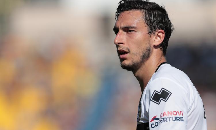Inter: rispunta Darmian, sfida alla Roma per Izzo se sfuma Kumbulla