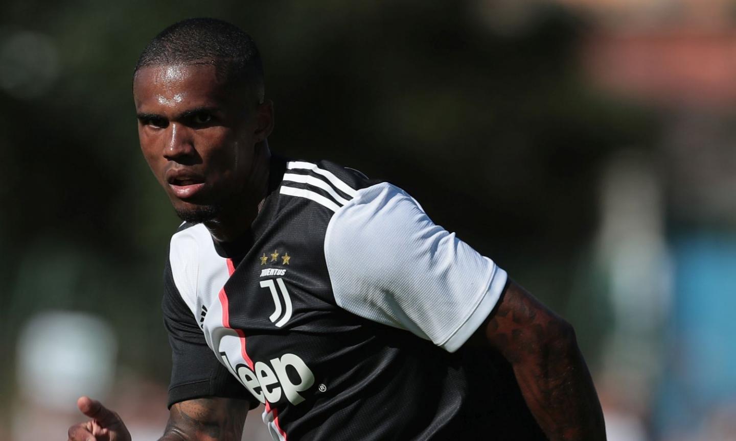 Juve, si avvicina il rientro di Douglas Costa