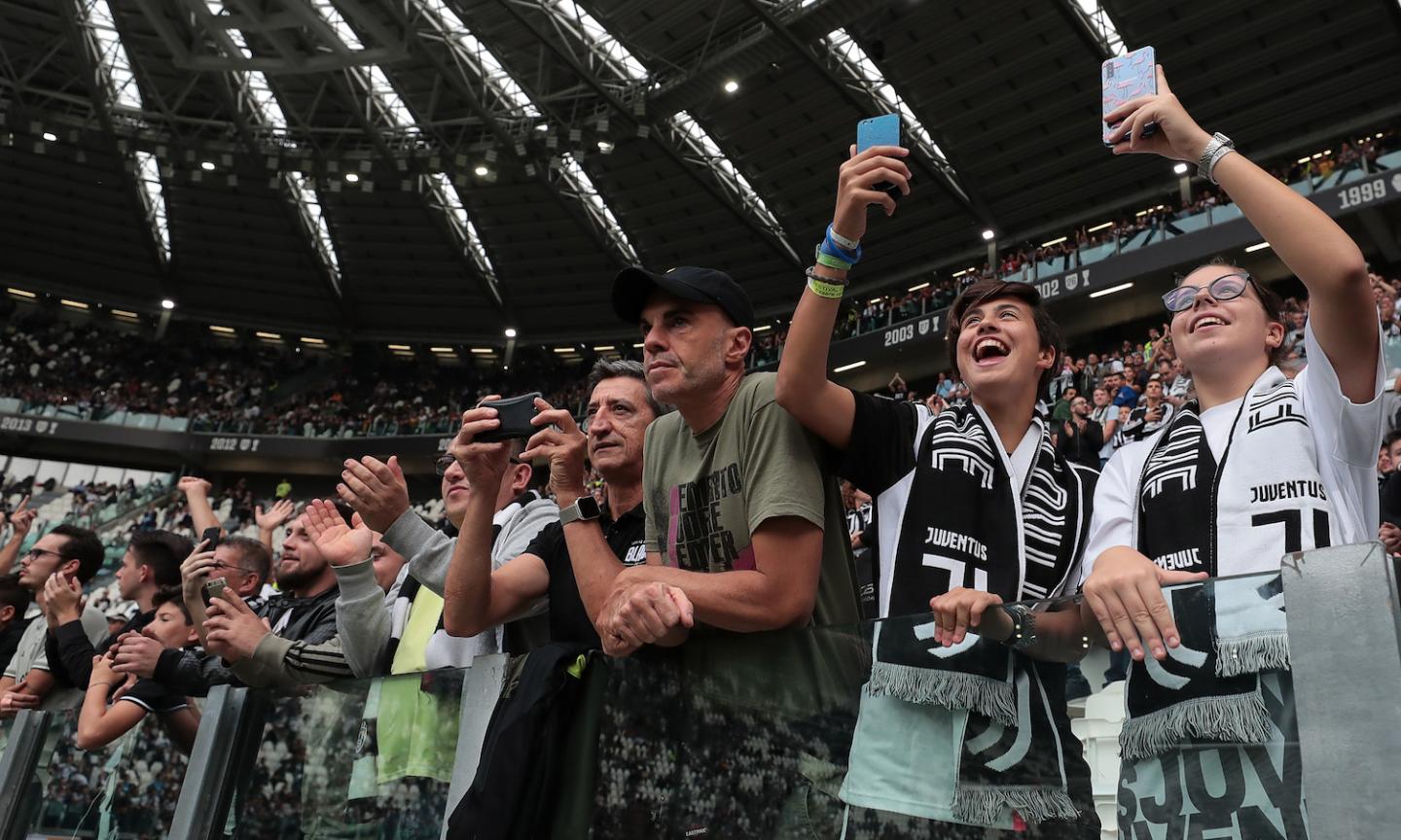 Lione-Juve, rivivi la giornata: UFFICIALI i convocati, c'è Douglas. Il presidente Aulas: 'Tifosi bianconeri allo stadio'