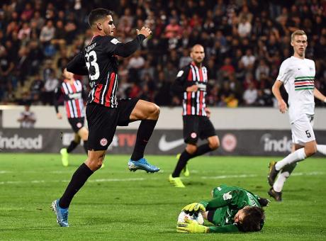 Eintracht Francoforte-Arsenal, le formazioni ufficiali: Dost con Andrè Silva, c'è Smith Rowe