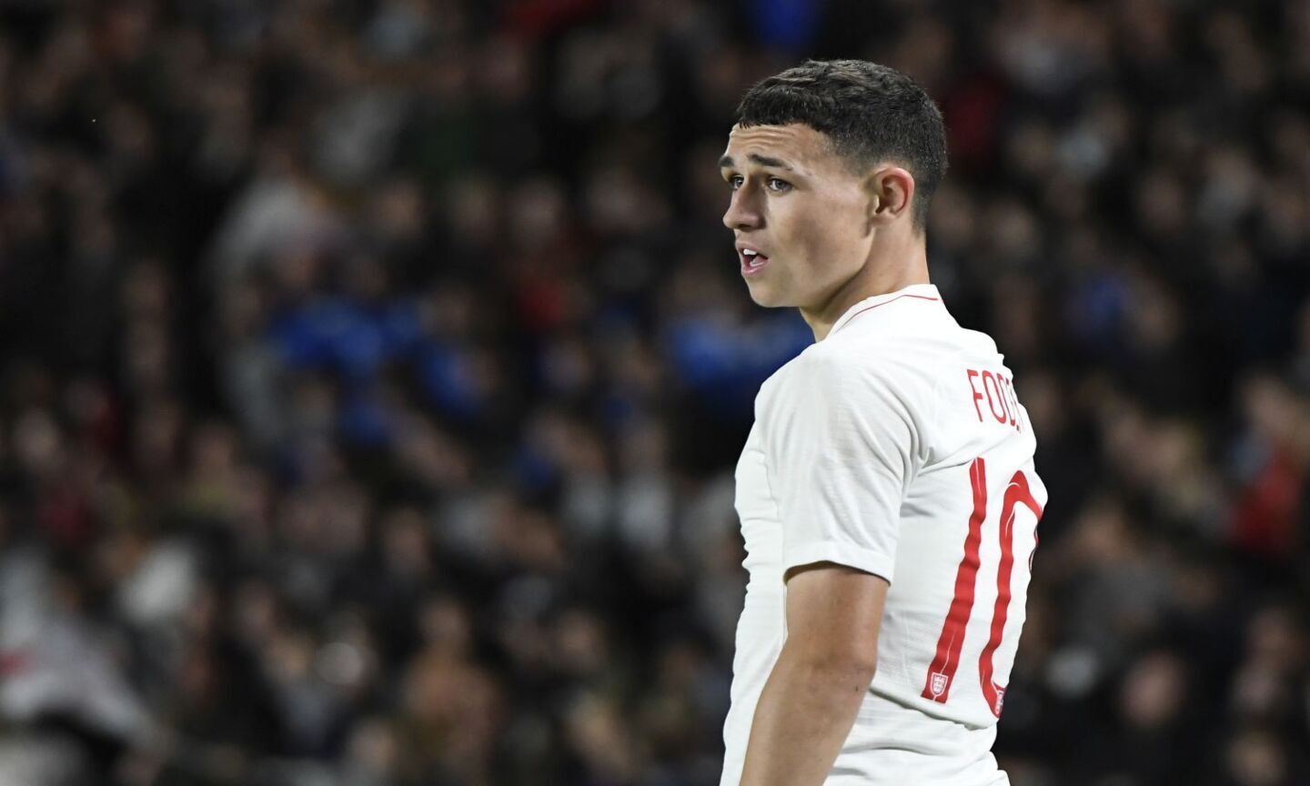 Manchester City, Michael Owen on Phil Foden: 'leave on loan'