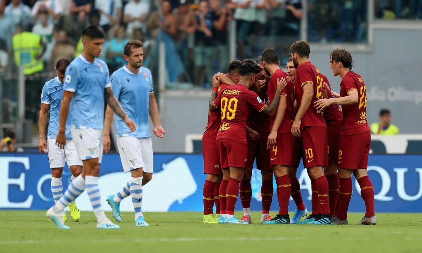 Luis Alberto risponde a Kolarov: 1-1 tra Lazio e Roma nel 'derby dei legni'