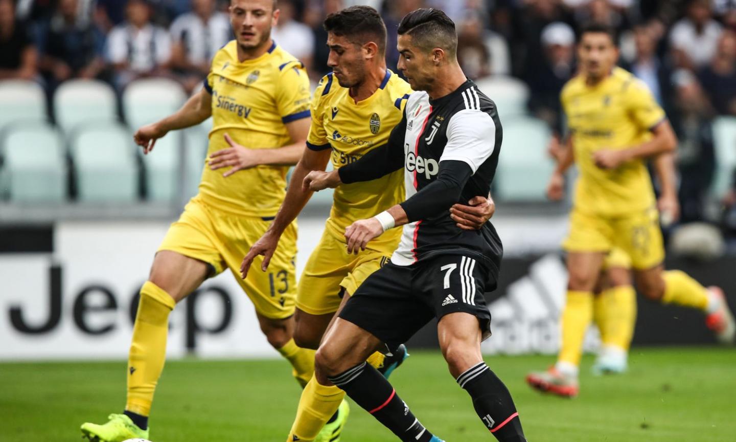 Juve-Verona: rivivi la MOVIOLA: Ronaldo giù in area, proteste! Demiral e Gunter, rigori ok