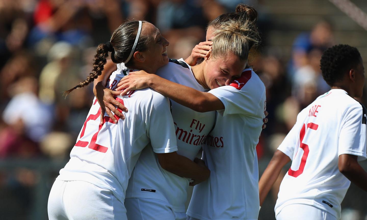 Nel calcio femminile il primo storico derby è del Milan: battuta l'Inter per 3-1