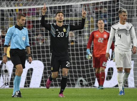 Super Gnabry non basta alla Germania: esce Dybala e l'Argentina fa 2-2