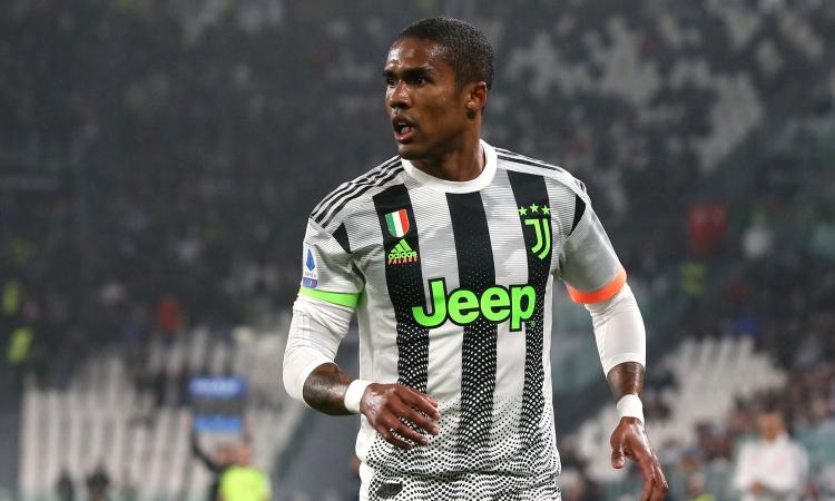 Ex Juve, mandato d'arresto per Douglas Costa: non paga il mantenimento dei figli