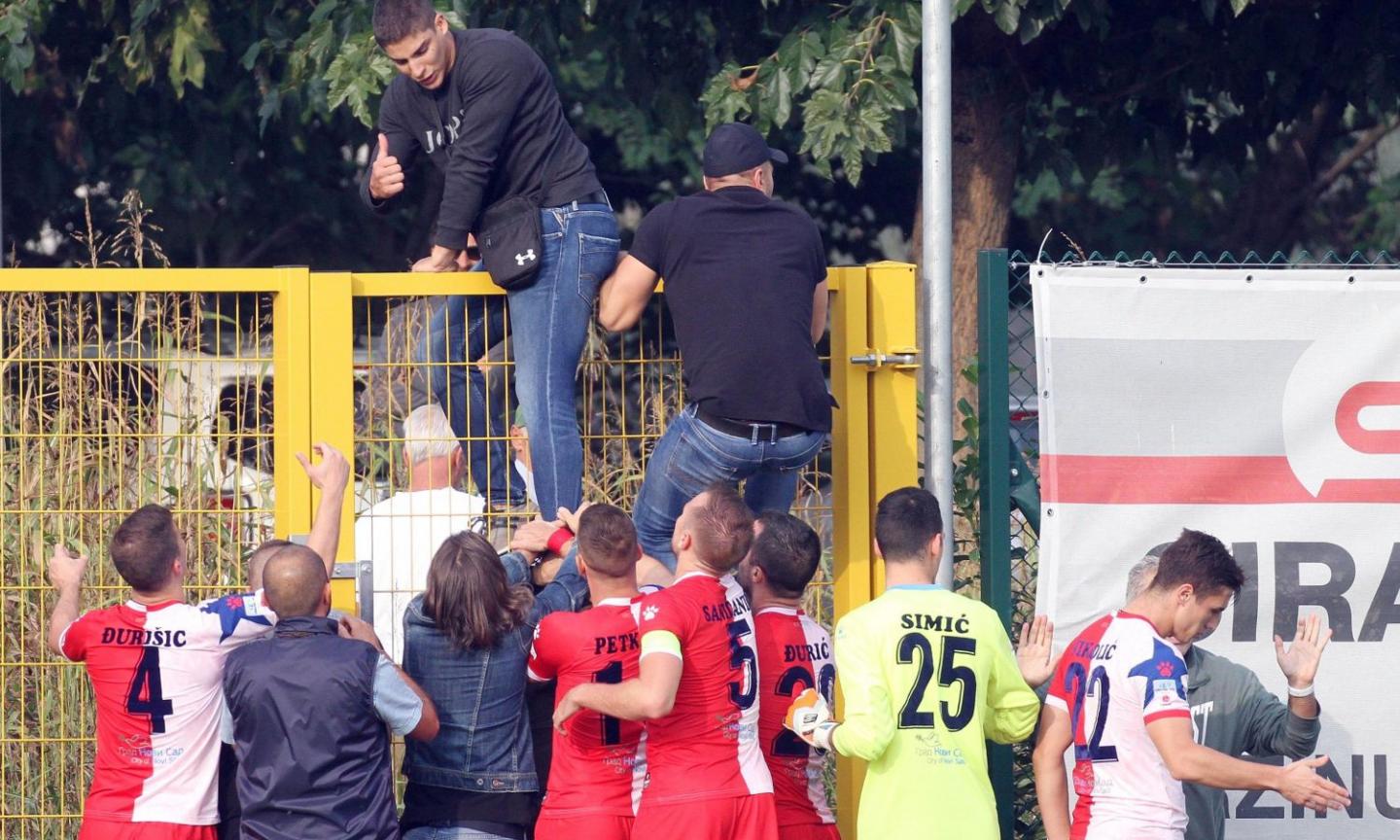 Brescia friendly interupted due to pro-Serbian protests