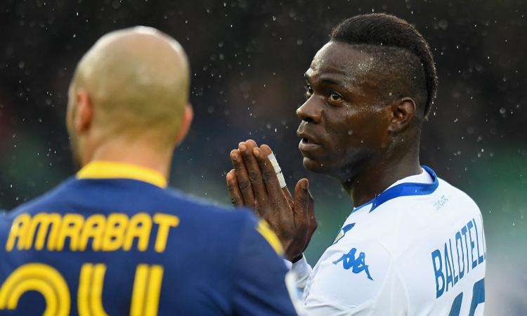 Il Verona inguaia il Brescia: Juric, che coraggio. Balotelli, un gol al razzismo
