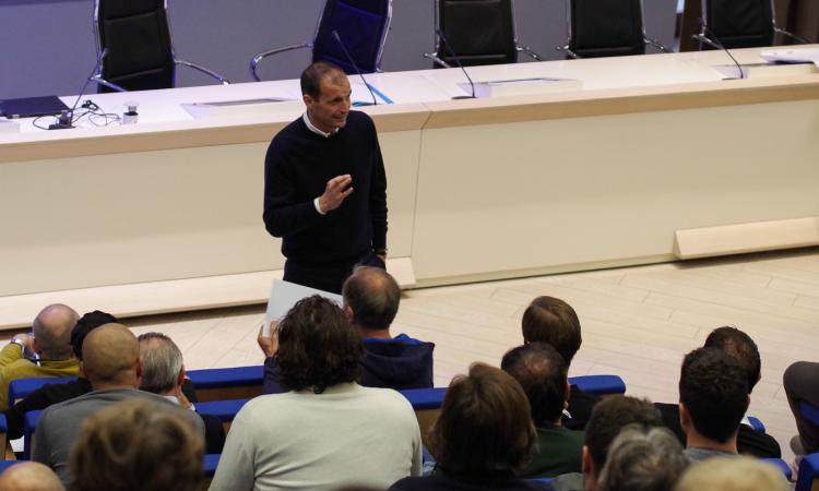 Allegri, ancora polemica: 'I calciatori sono come i cavalli. Tattica? Tutte cazzate, la più grande è...'